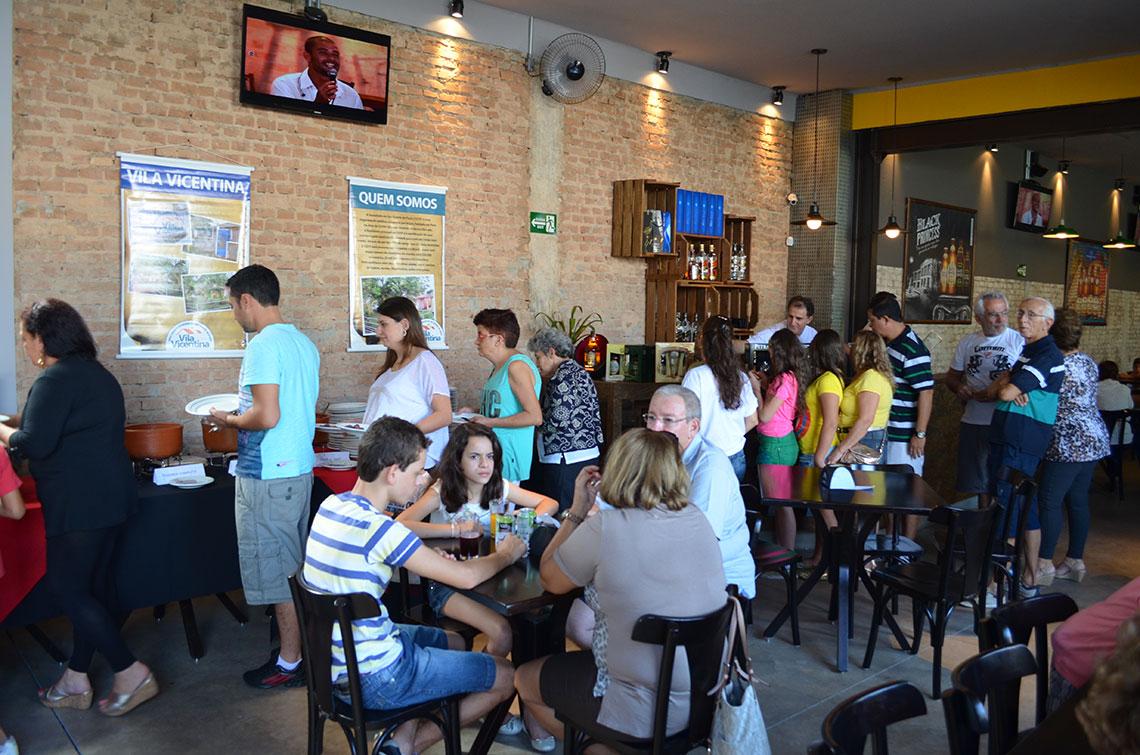 Feijoada beneficente Vila Vicentina